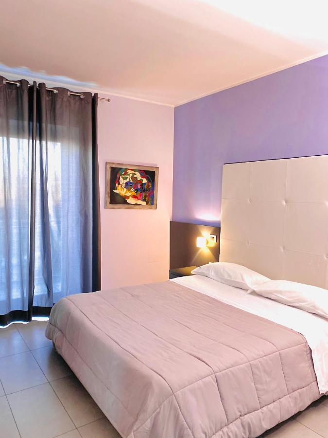 פומיליאנו ד'ארקו Victoria Hotel מראה חיצוני תמונה