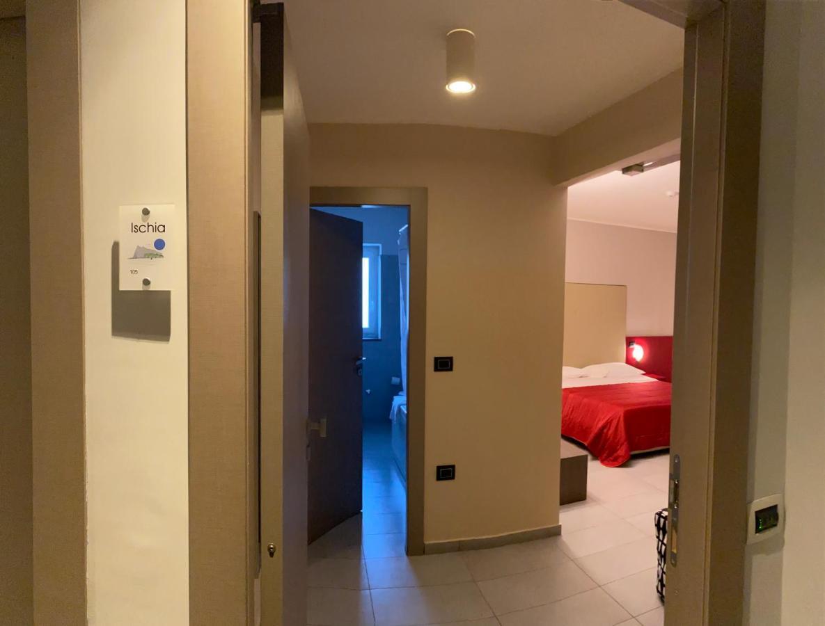 פומיליאנו ד'ארקו Victoria Hotel מראה חיצוני תמונה